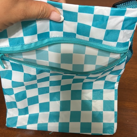 NWT Crossbody shoulder bag checker design white and aqua blue water resistant - Picture 2 of 2
